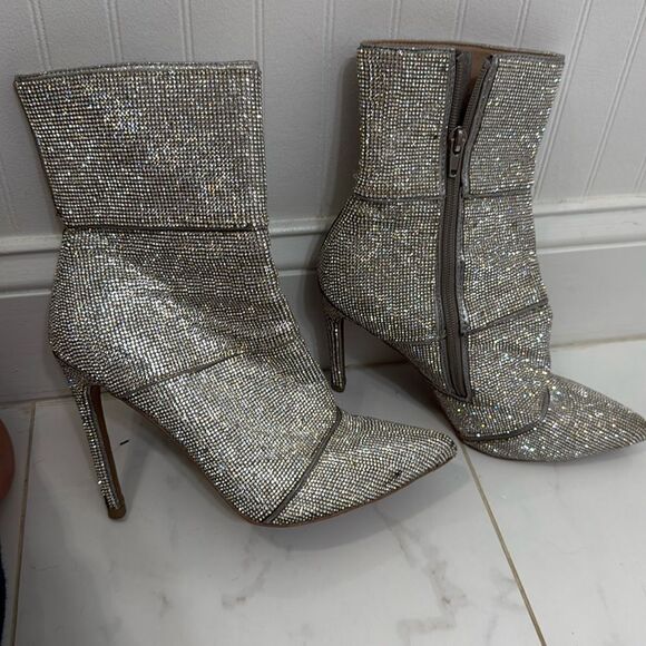 Steve Madden Sparkle Bootie Heels - Size 8 - Winona Silver Rhinestone Heels - Picture 1 of 5